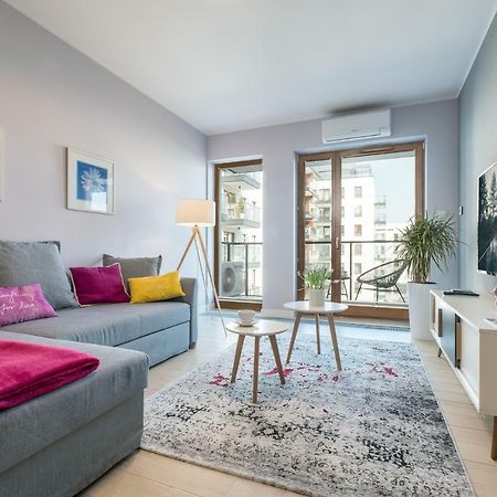 Raya Mansion Warsaw Apartment ภายนอก รูปภาพ