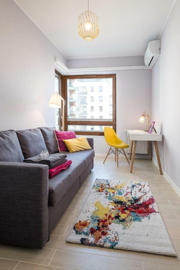 Raya Mansion Warsaw Apartment ภายนอก รูปภาพ