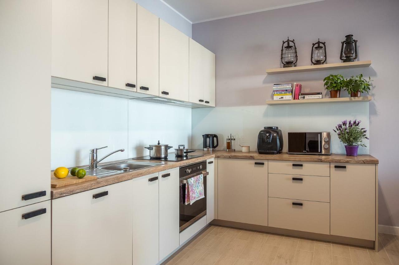 Raya Mansion Warsaw Apartment ภายนอก รูปภาพ